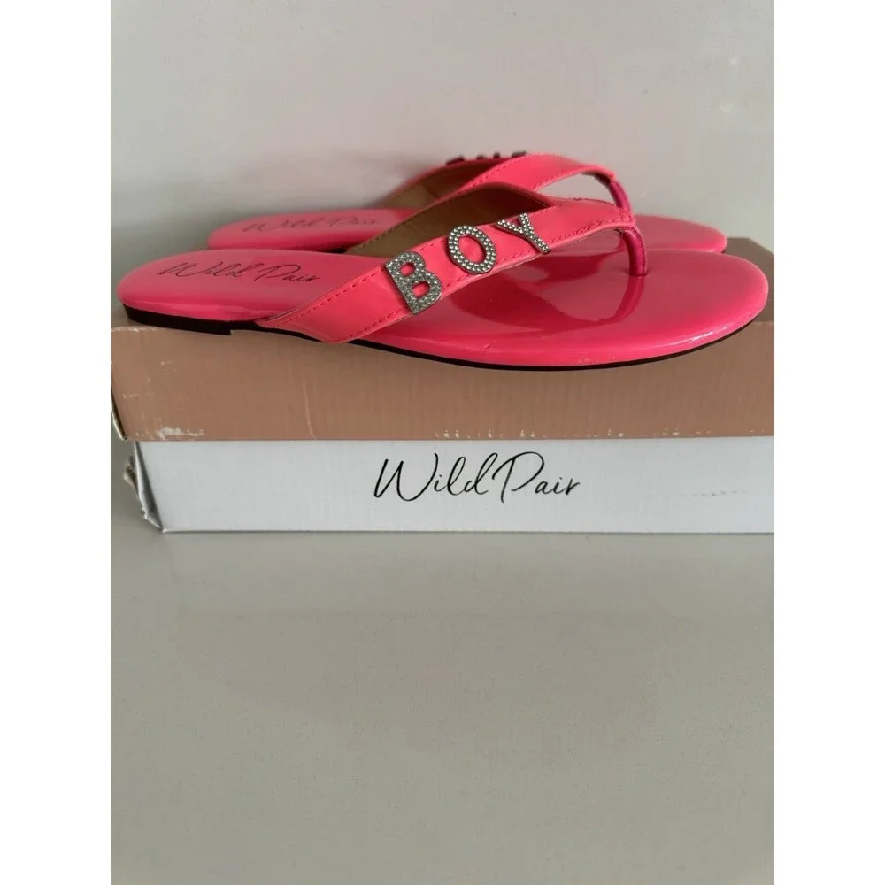 WILD PAIR Womens Pink Rhinestone Fantasia Round Toe Slip On Thong Sandals 9.5 M